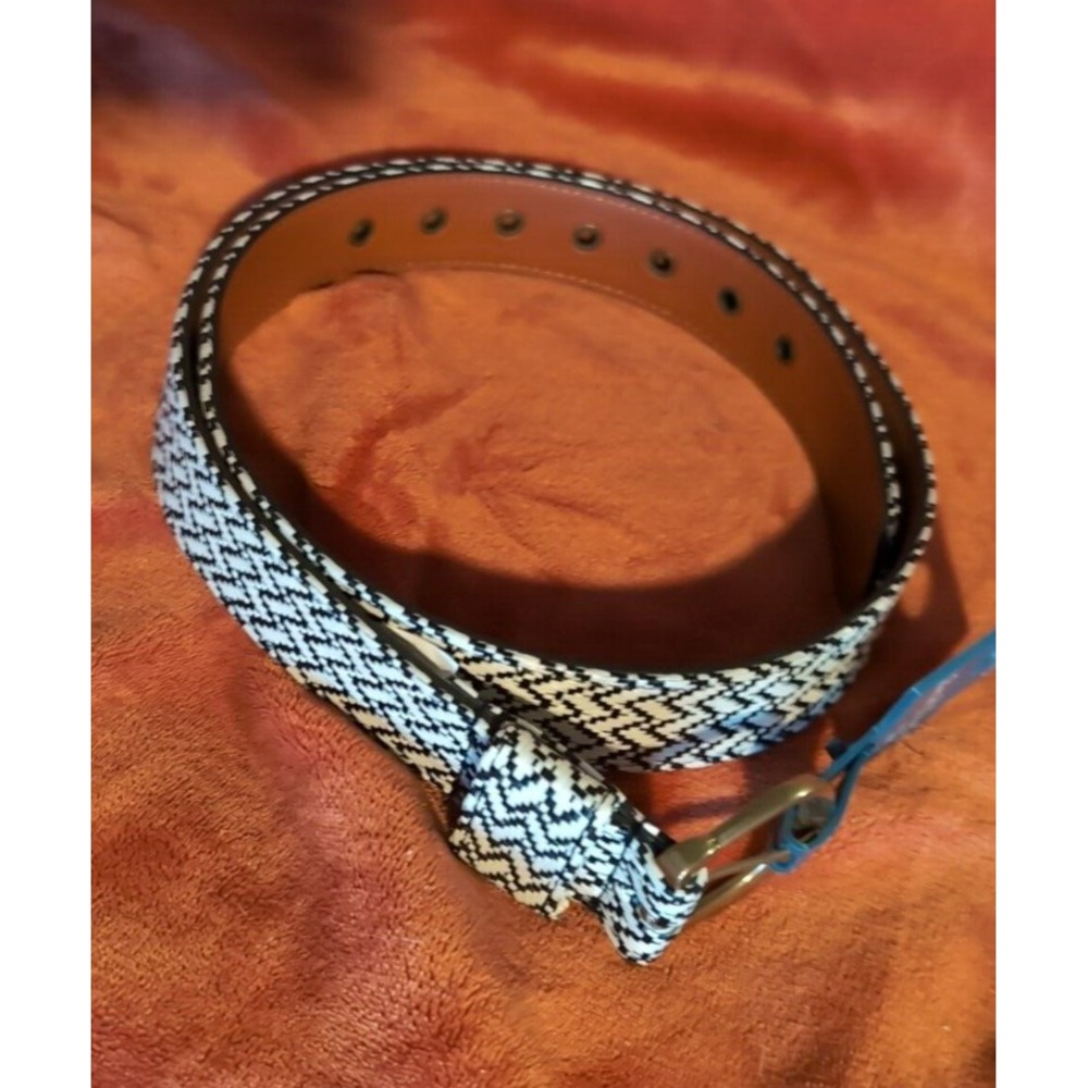 Universal Thread Women's size S Belt Black and white New